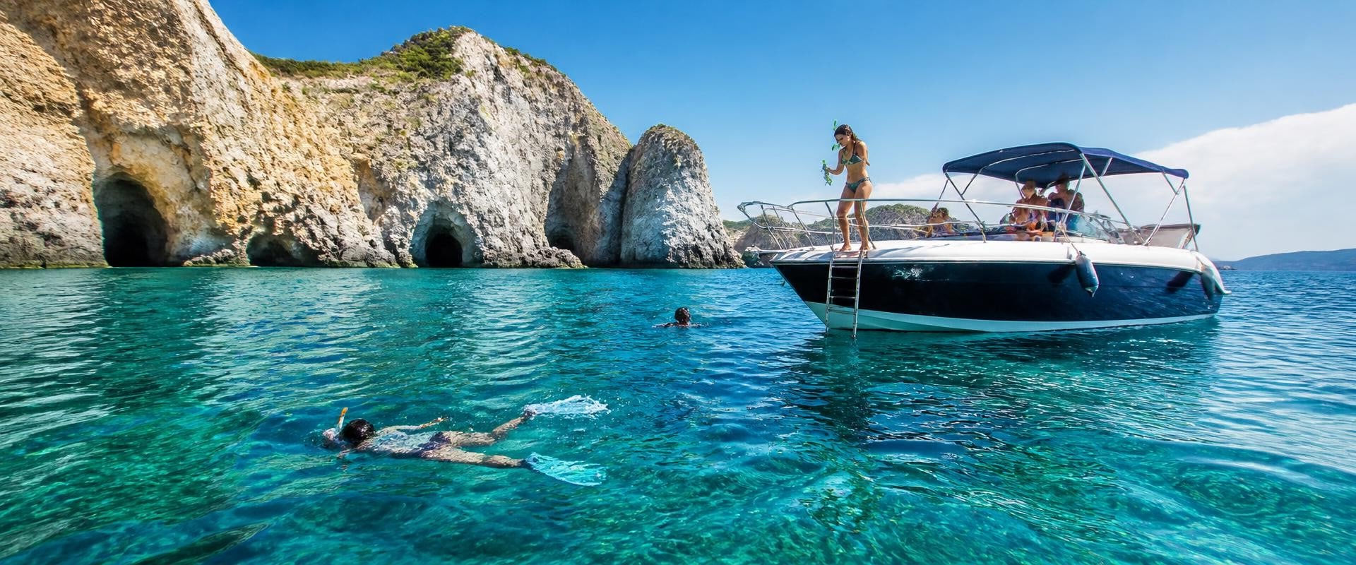 Scoprire Ponza: Tour in Barca con Immersioni e Avventure Marine