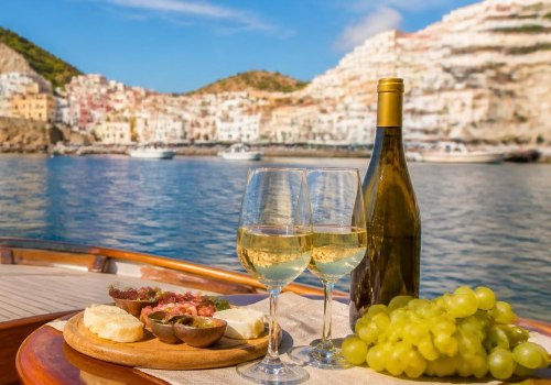 Scoprire Ponza: Tour in Barca e Degustazioni di Vini