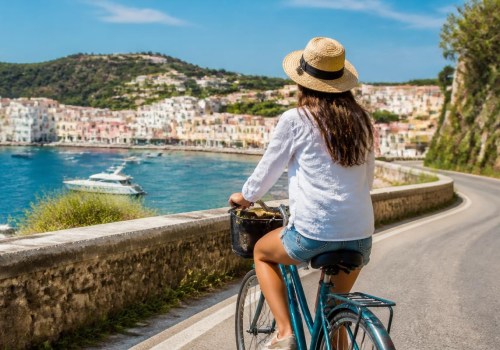 Scoprire Ponza: Tour in Barca e Passeggiate in Bicicletta sull'Isola